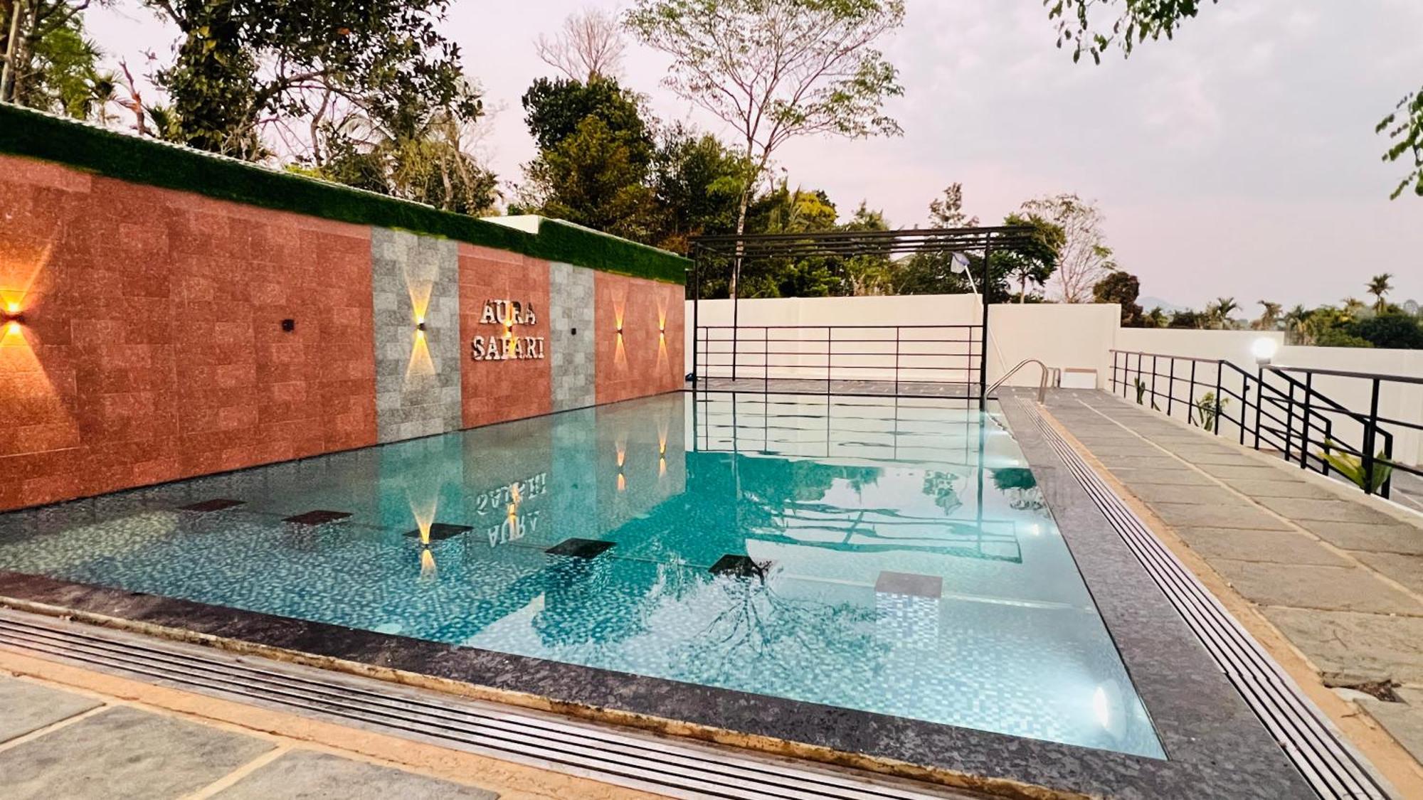 Aura Safari Hotel Vaduvanchal Luaran gambar