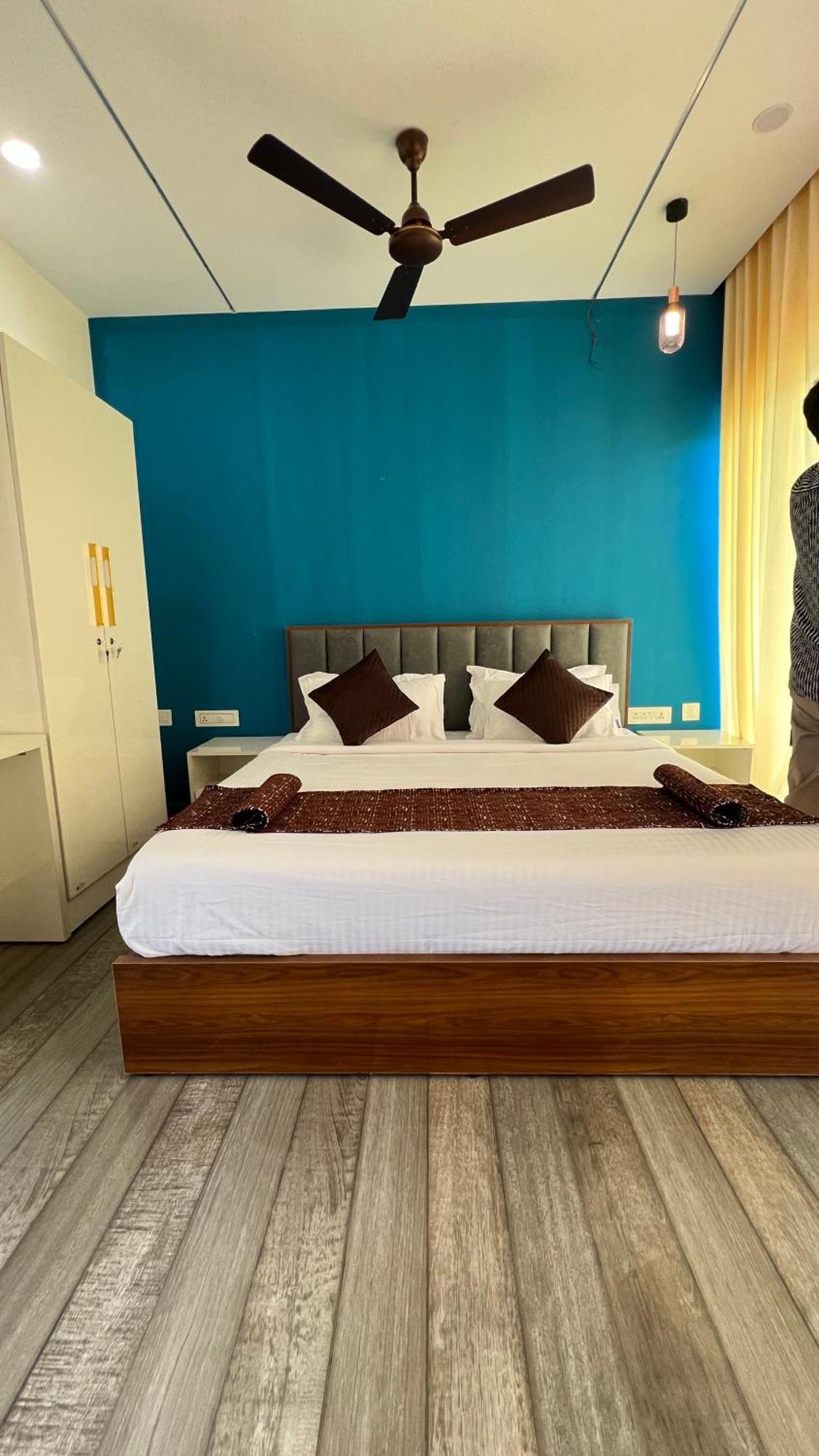 Aura Safari Hotel Vaduvanchal Luaran gambar