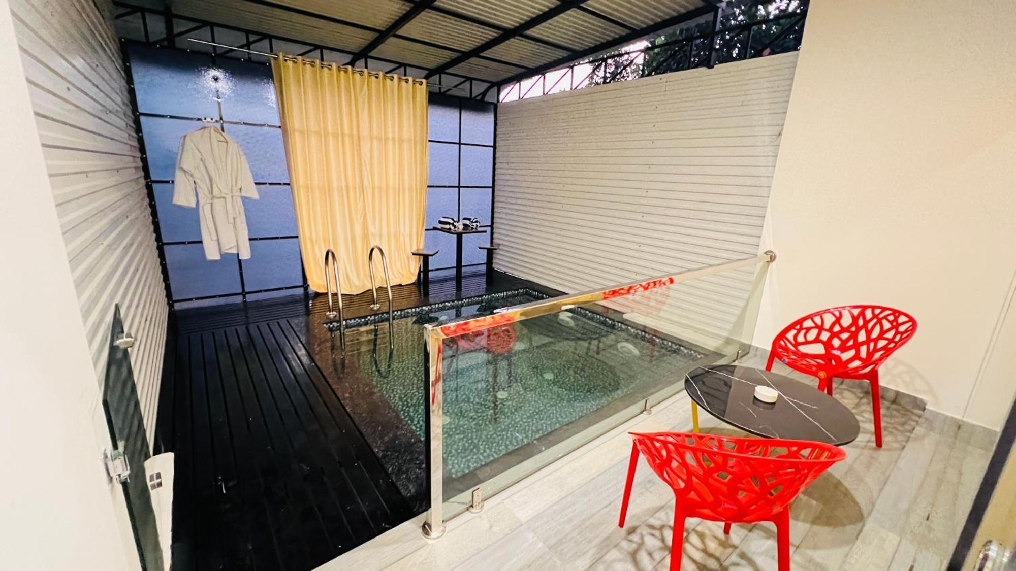 Aura Safari Hotel Vaduvanchal Luaran gambar