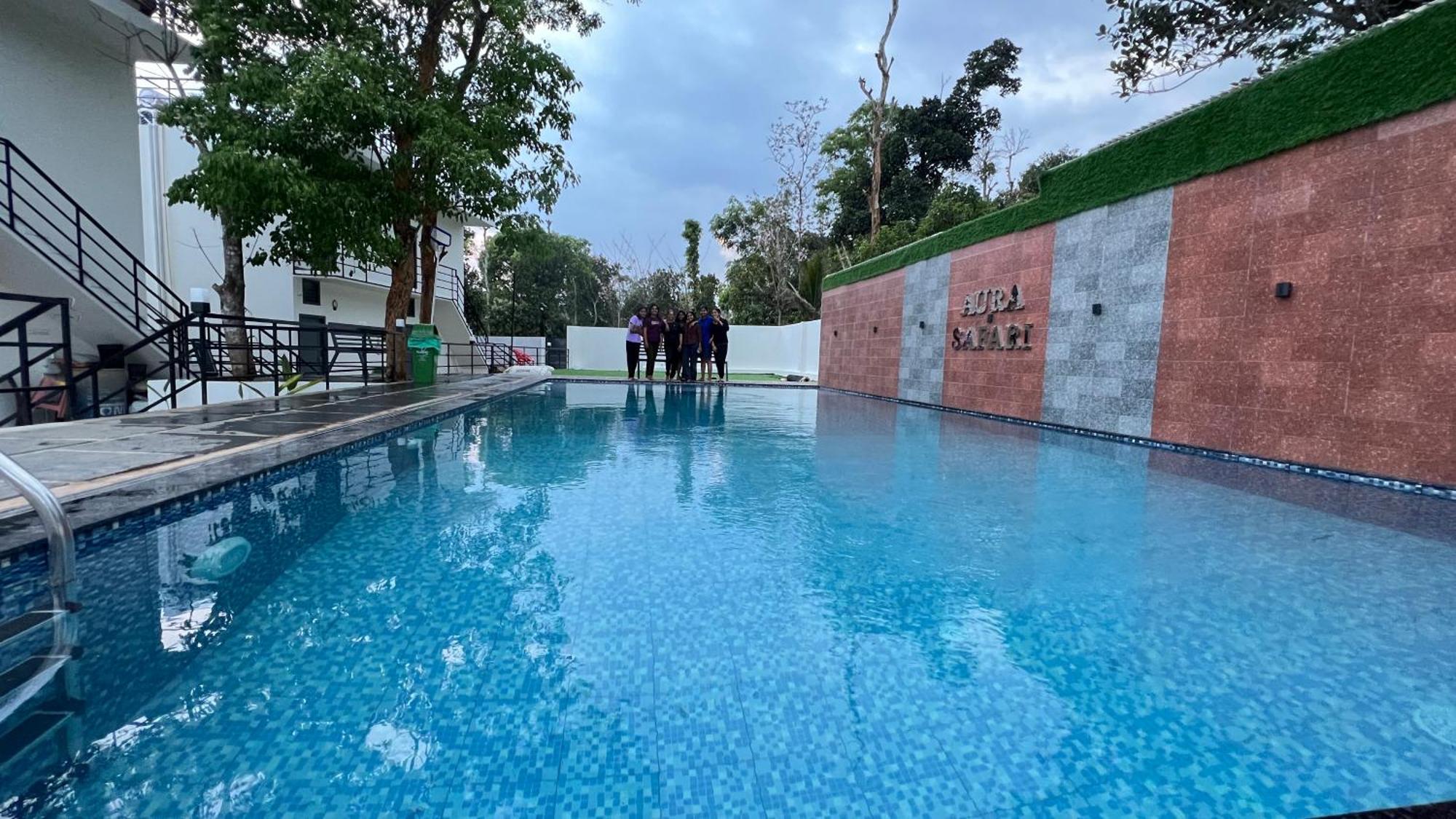 Aura Safari Hotel Vaduvanchal Luaran gambar